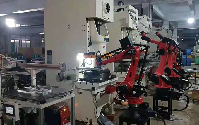 衝(chong) 壓機械手控製係統應用場景